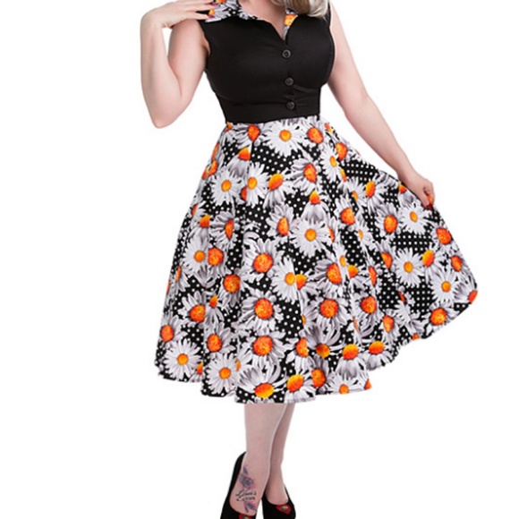 hearts and roses Dresses & Skirts - H&R daisies retro rockabilly dress!